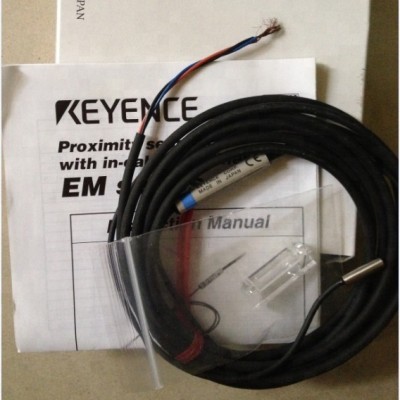 Keyence Proximity Sensors with in-cable amplifiers EM-038